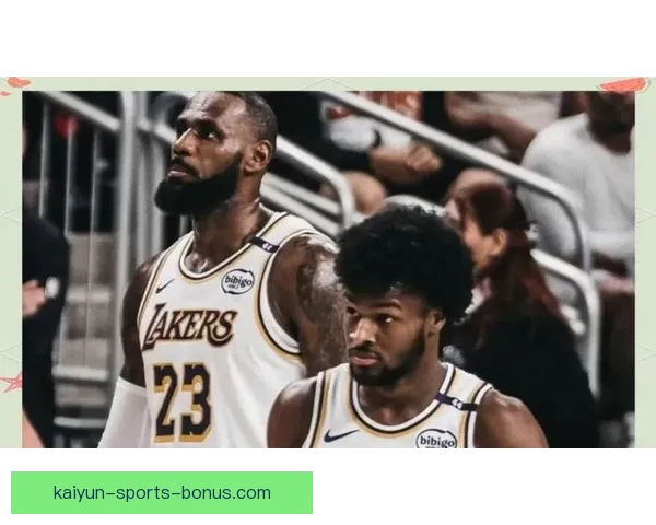 NBA历史首次父子连线 詹姆斯传球布朗尼外线三分命中